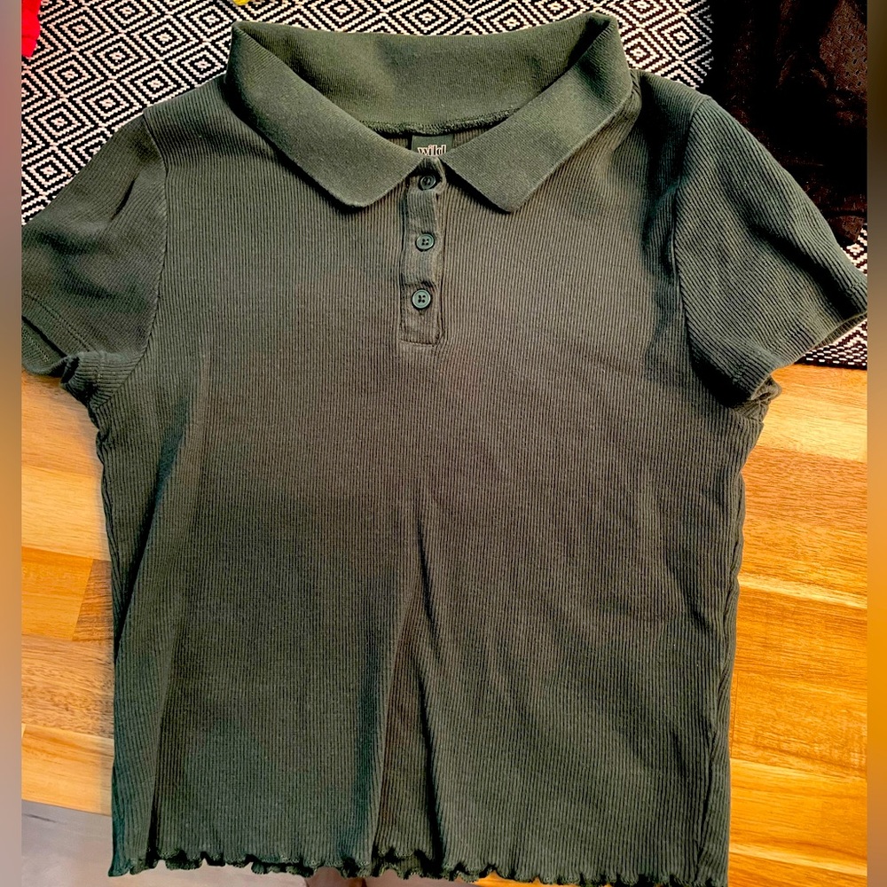 Green wild fable top